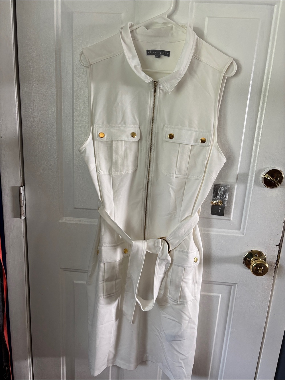 Sharagano White Collared Dress Top with Label Detail